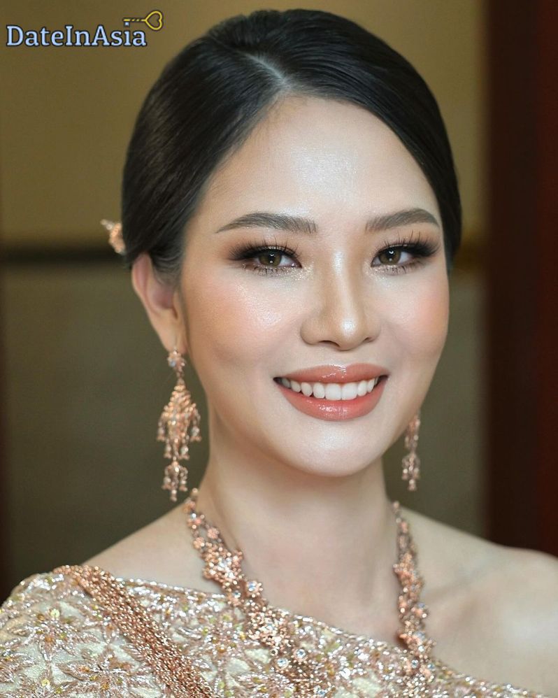 pretty Cambodian woman